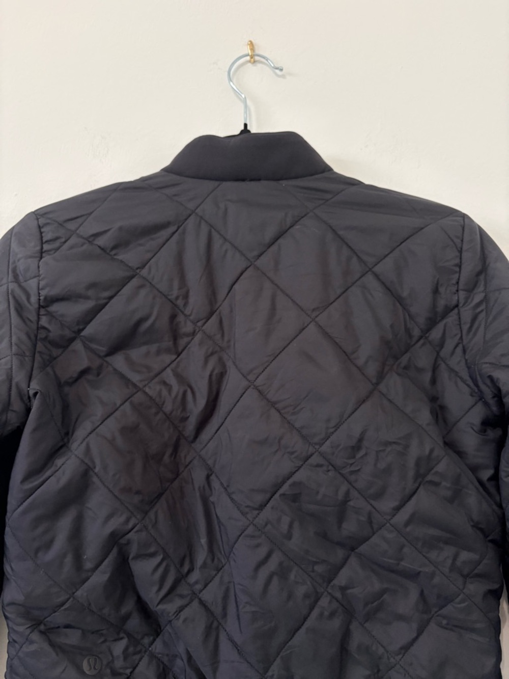 Lululemon Warm Two Ways Bomber Sz 2 Black Quilted Reversible EUC - Picture 8 of 16